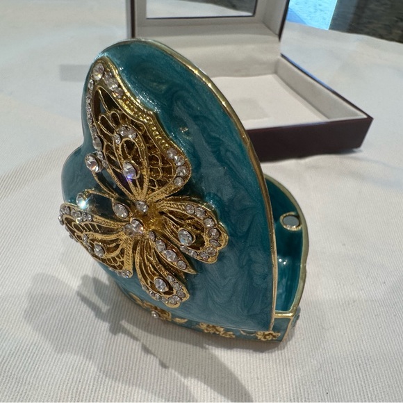 Jewelry Box - Picture 2 of 4